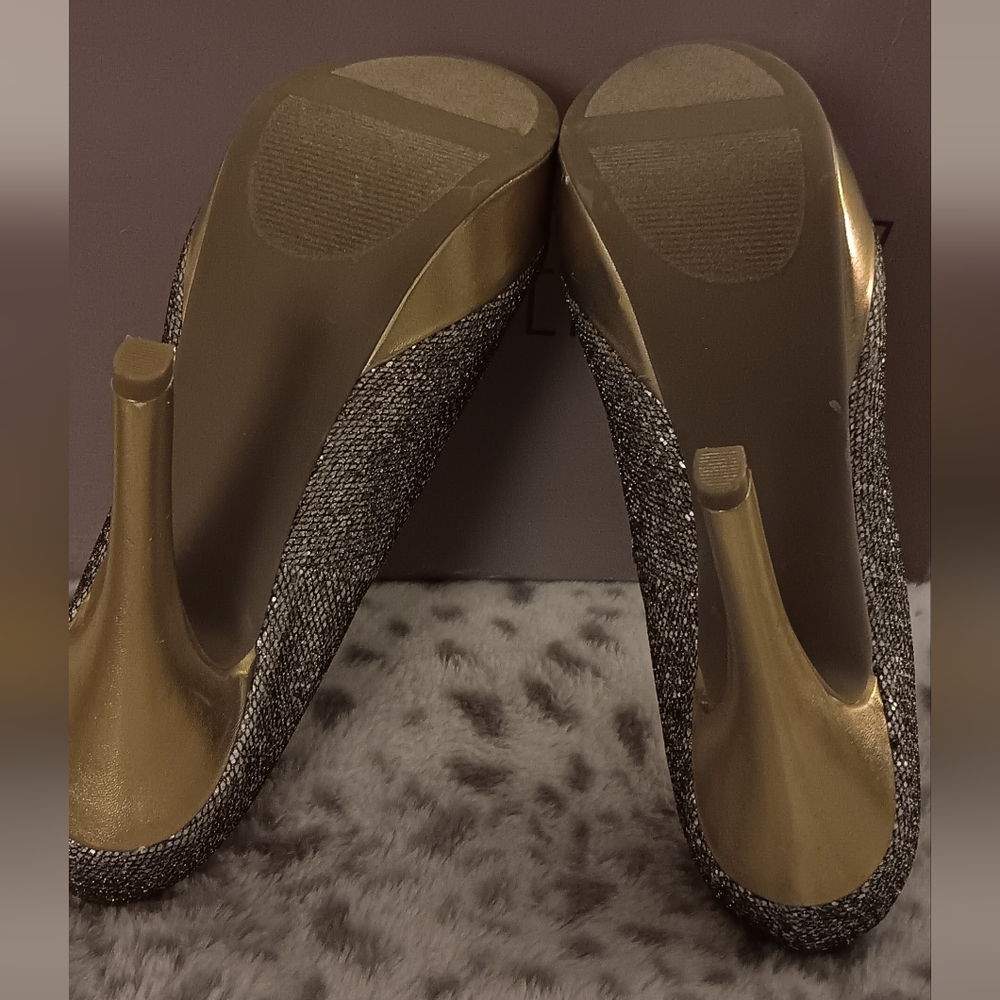 New Jennifer Lopez Marilyn Glitter Silver And Gold High Heels Women's Size 7.5 - Picture 5 of 6